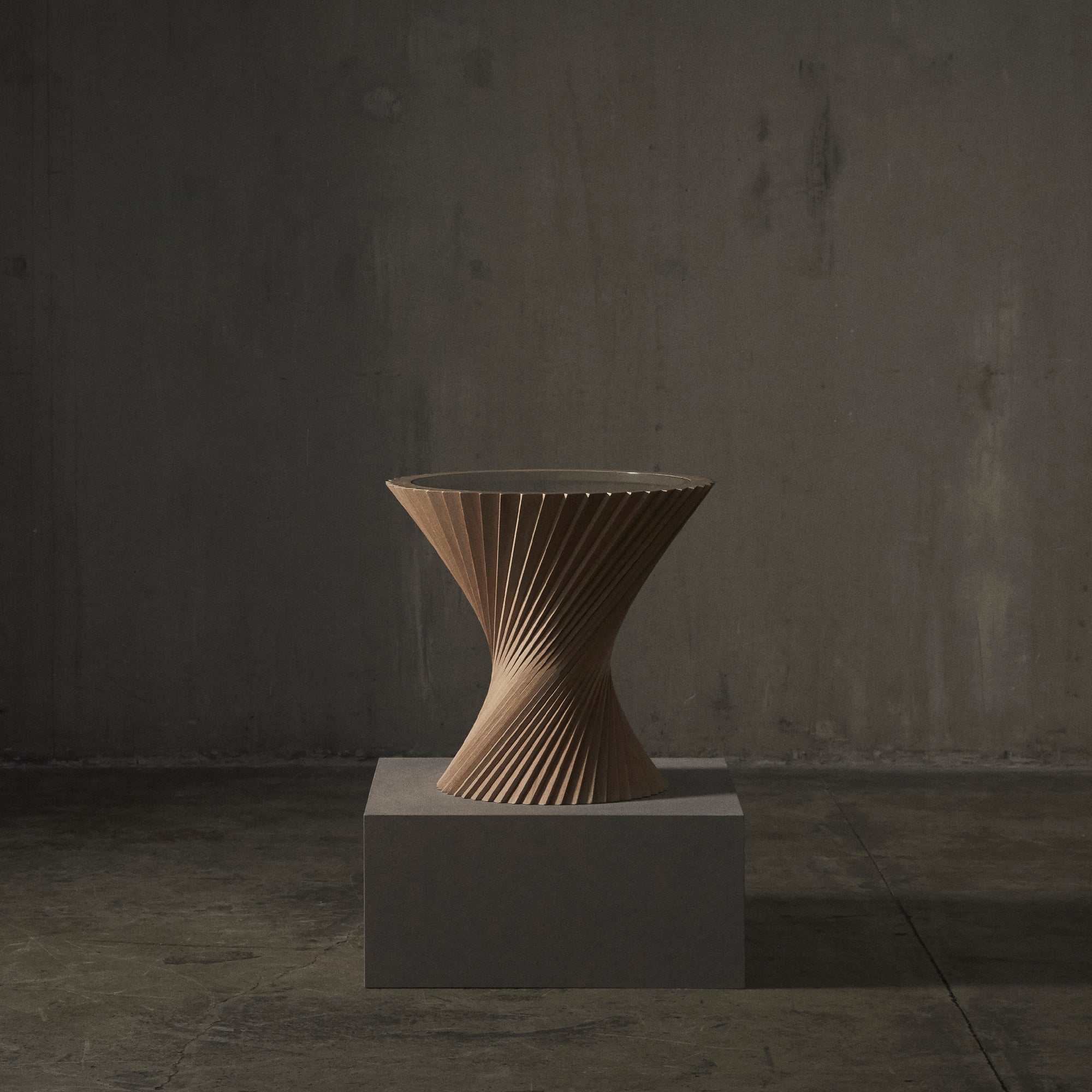 Hyperbel™ side table / Oak light