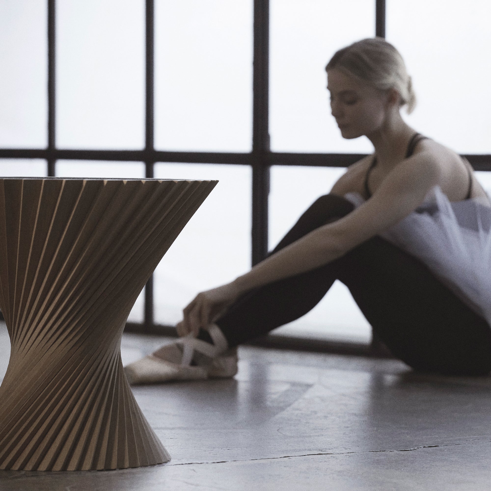Hyperbel™ side table / Oak light