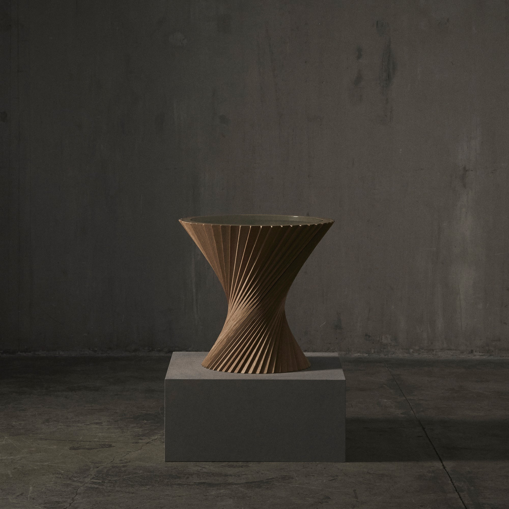 Hyperbel™ side table / Oak natural